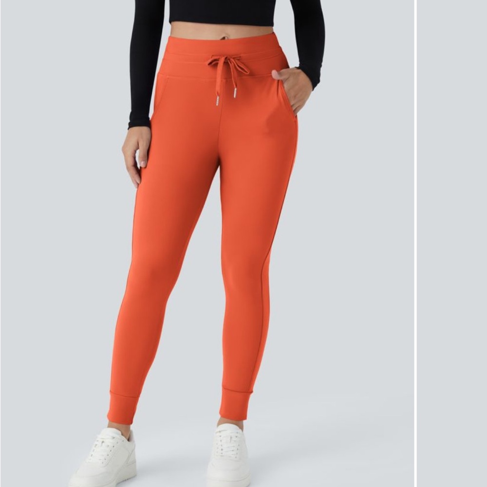 Halara Softlyzero Plush High Waisted Drawstring Pocket Jogger Size M petite